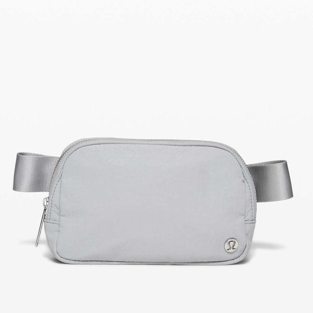 Lululemon Silver Belt Bag 🌟New in Bag🌟